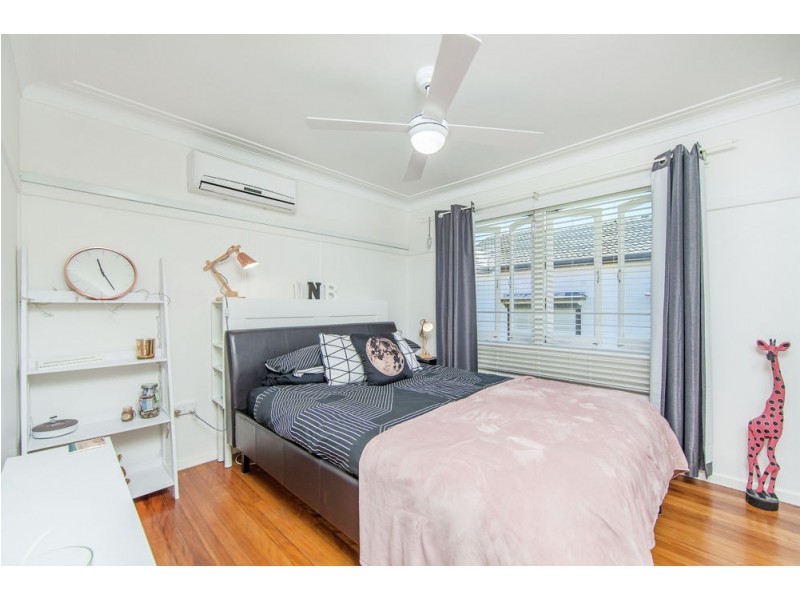 11a Bailey Street, Woody Point QLD 4019