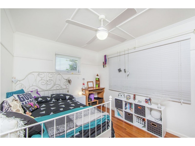 11a Bailey Street, Woody Point QLD 4019