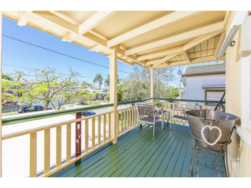 11a Bailey Street, Woody Point QLD 4019