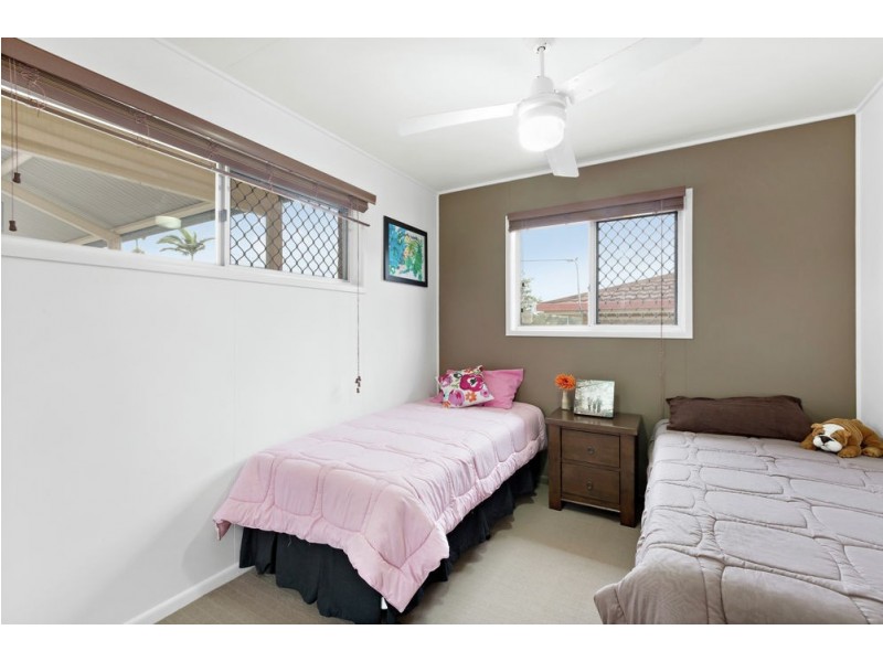 21 Waterton Street, Clontarf QLD 4019