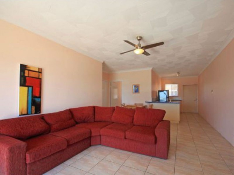 4/2A Queen Street, Scarborough QLD 4020
