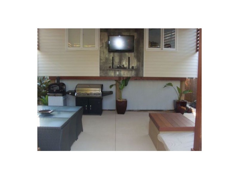 62 Donald Street, Woody Point QLD 4019