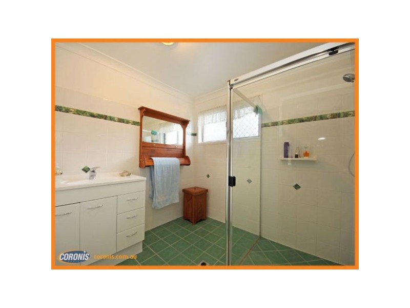 38 Campbell Street, Scarborough QLD 4020