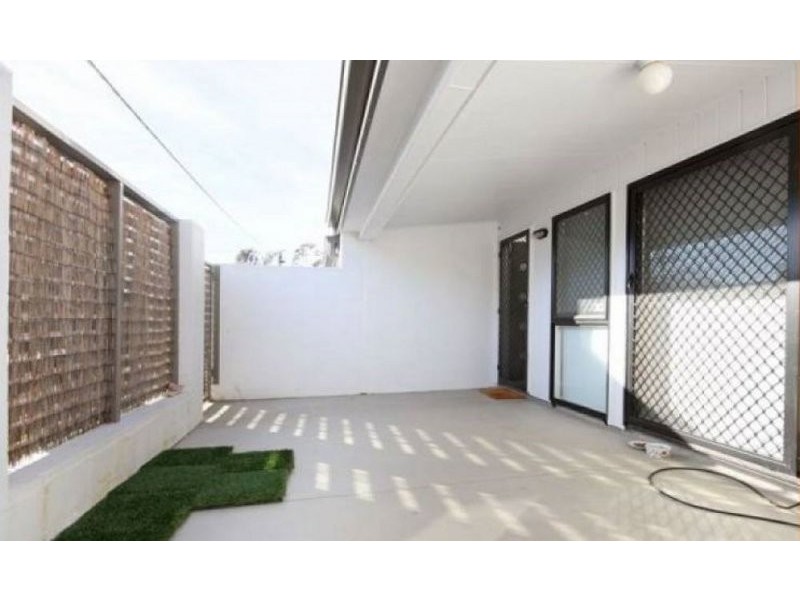 2/24 Ebert Parade, Lawnton QLD 4501