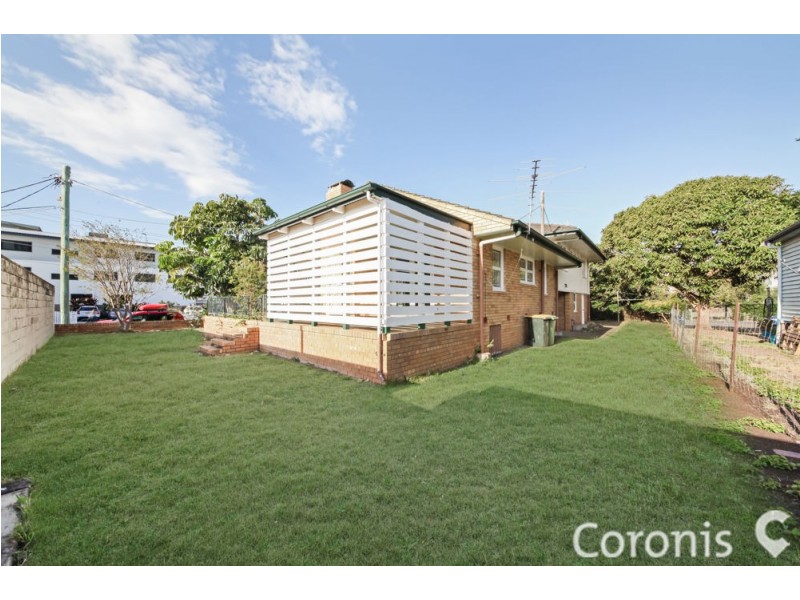 25 Lilla Street, Woody Point QLD 4019