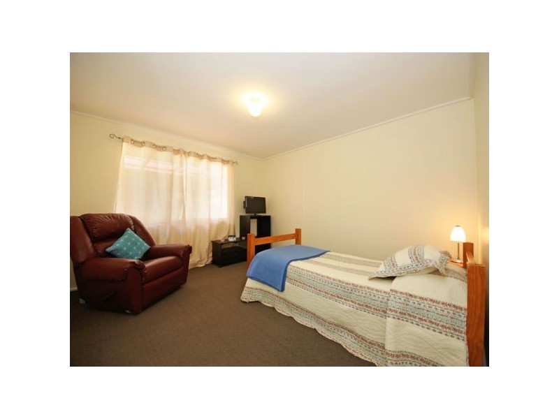 75 Ashmole Road, Redcliffe QLD 4020