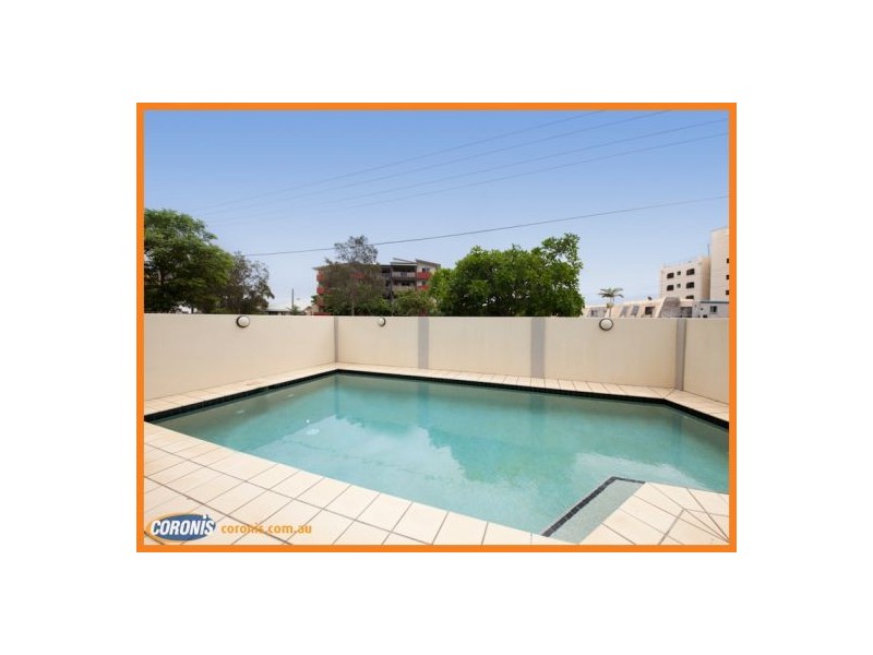 4/11 Dix Street, Redcliffe QLD 4020