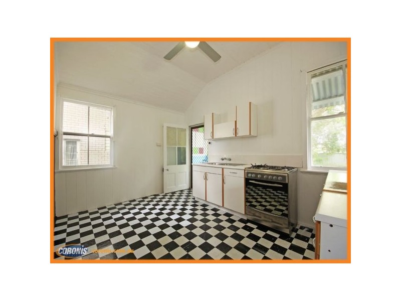 8 Dorall Street, Kippa-ring QLD 4021