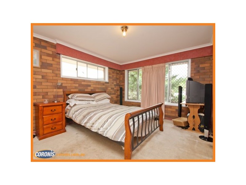 3 Beacon Crescent, Newport QLD 4020