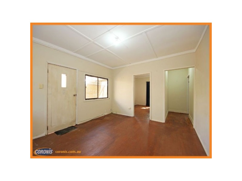 25 Keenan Street, Margate QLD 4019