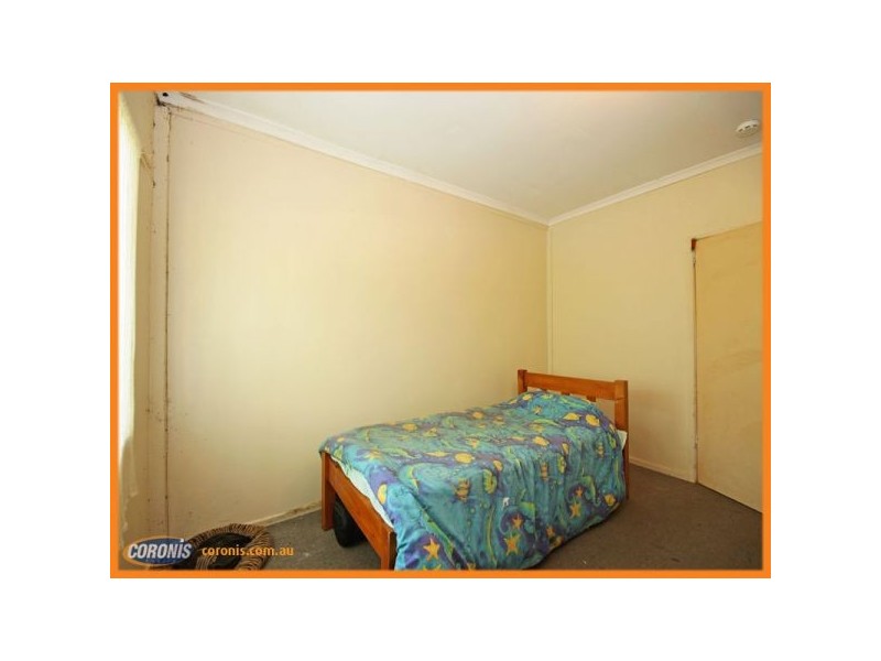 25 Keenan Street, Margate QLD 4019