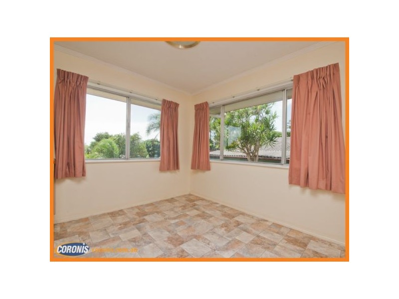 15 Glenloc Street, Redcliffe QLD 4020