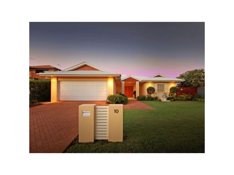 10 Volunteer Street, Newport QLD 4020