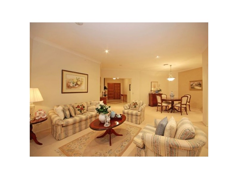 10 Volunteer Street, Newport QLD 4020