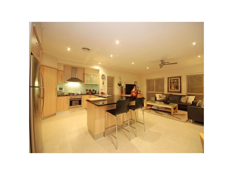 10 Volunteer Street, Newport QLD 4020