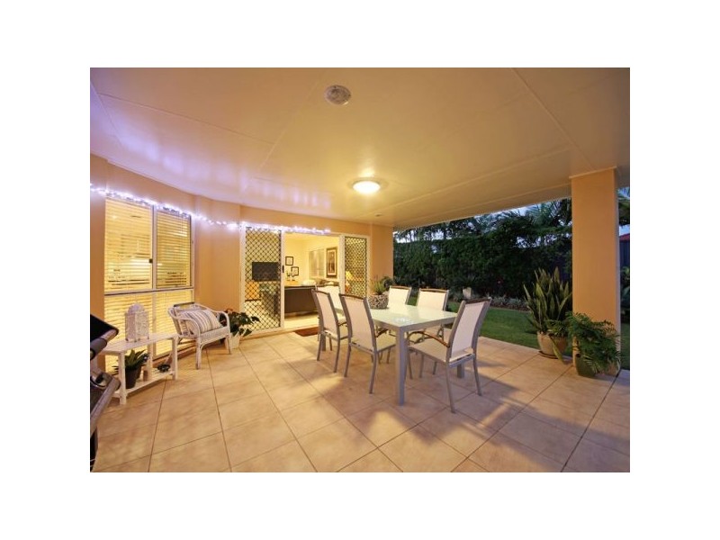 10 Volunteer Street, Newport QLD 4020