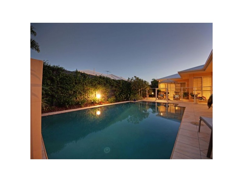 10 Volunteer Street, Newport QLD 4020