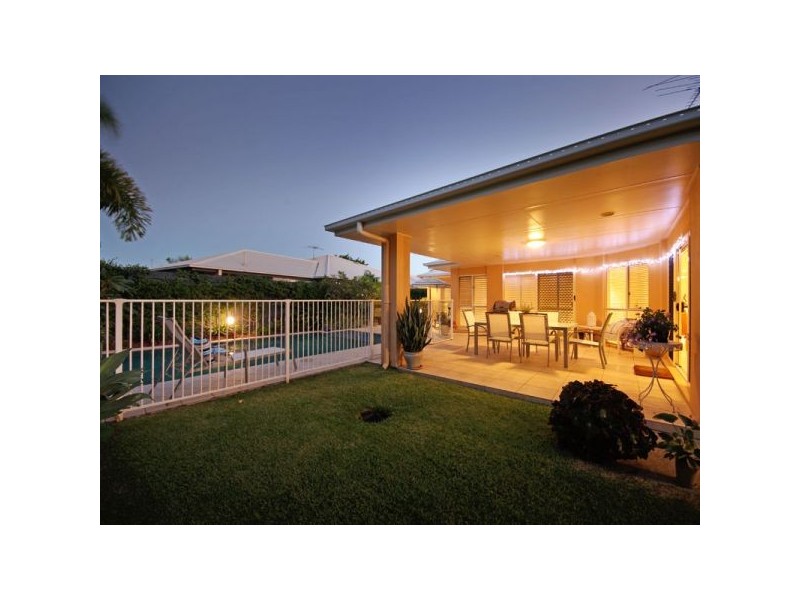 10 Volunteer Street, Newport QLD 4020