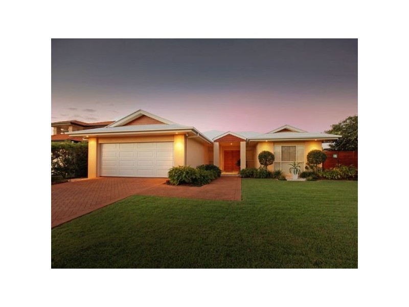 10 Volunteer Street, Newport QLD 4020