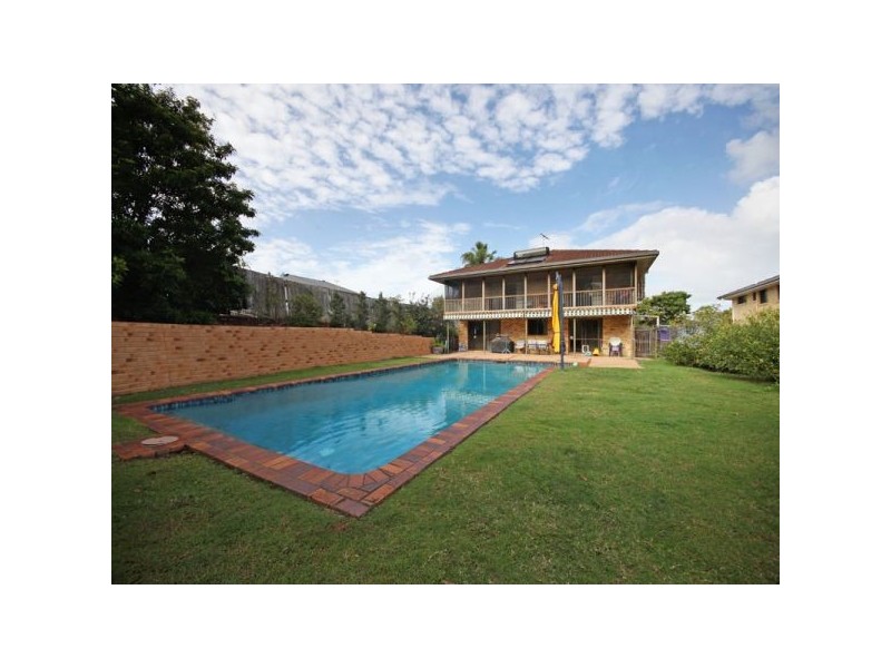 14 Shea Street, Scarborough QLD 4020