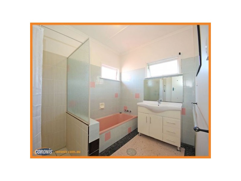 11 Albert Street, Margate QLD 4019