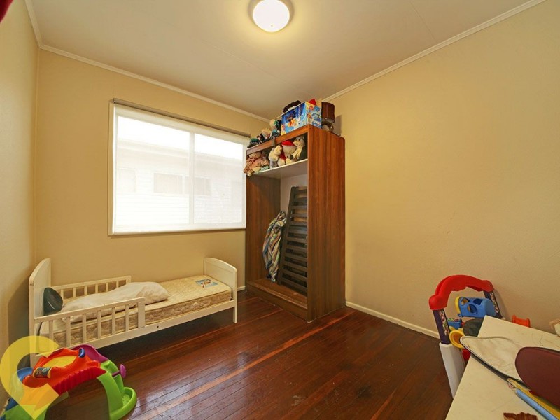 34 Pikett Street, Clontarf QLD 4019