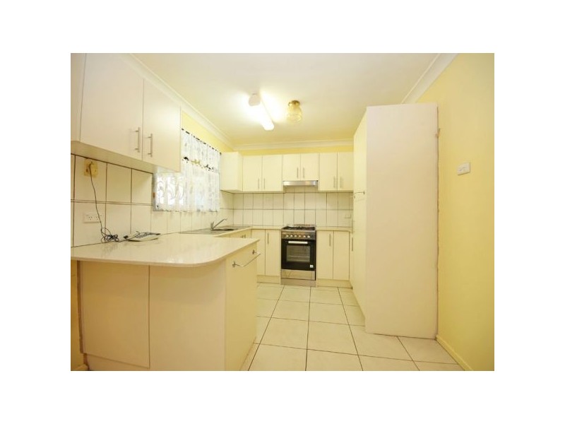 4 Oxford Street, Rothwell QLD 4022