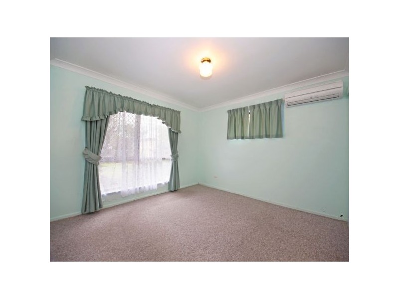 4 Oxford Street, Rothwell QLD 4022