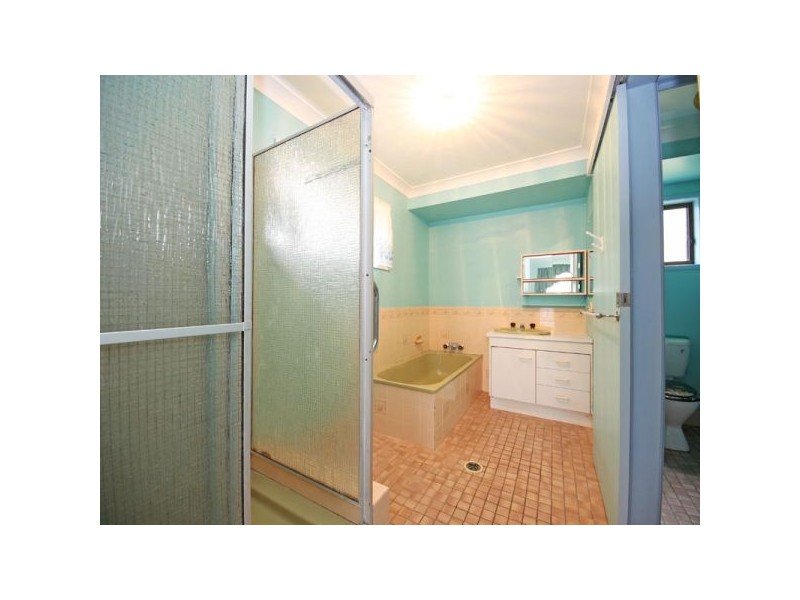4 Oxford Street, Rothwell QLD 4022