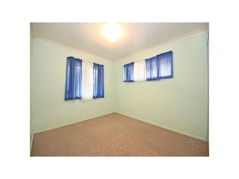 4 Oxford Street, Rothwell QLD 4022