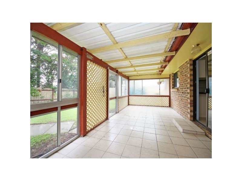4 Oxford Street, Rothwell QLD 4022