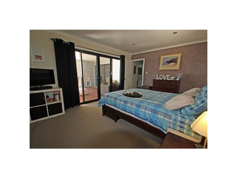 131 Hercules St, Kippa-ring QLD 4021