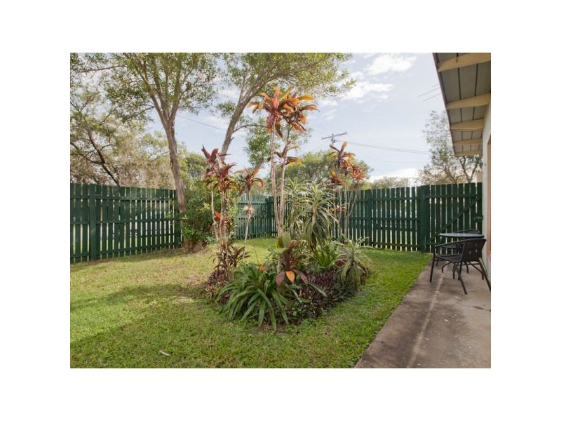 1/4 Longland Street, Redcliffe QLD 4020