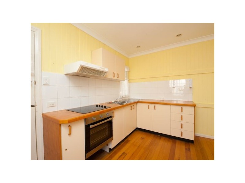 10 Ashmole Road, Redcliffe QLD 4020