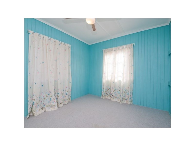 10 Ashmole Road, Redcliffe QLD 4020