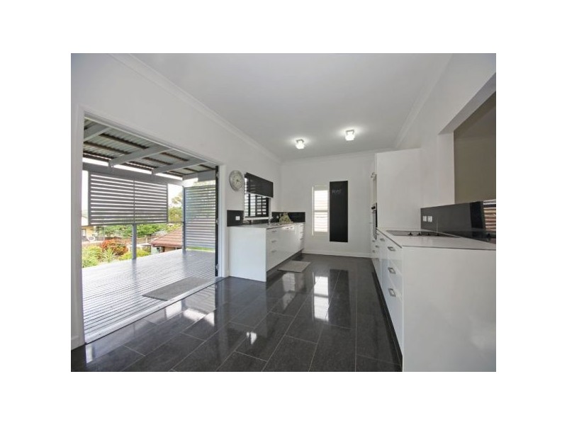 13 Chatham St, Margate QLD 4019