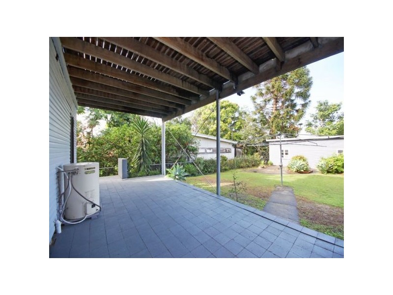 13 Chatham St, Margate QLD 4019