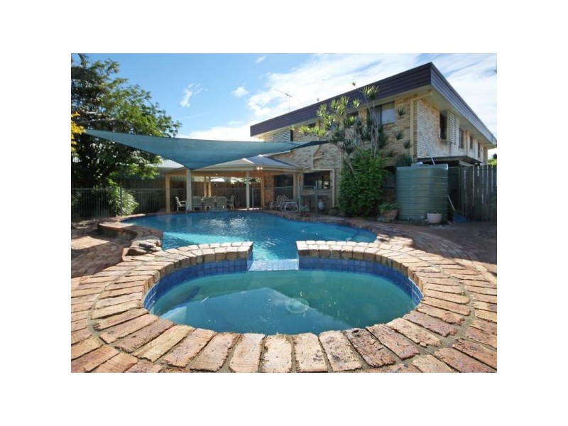 67 Sunnyside Road, Newport QLD 4020