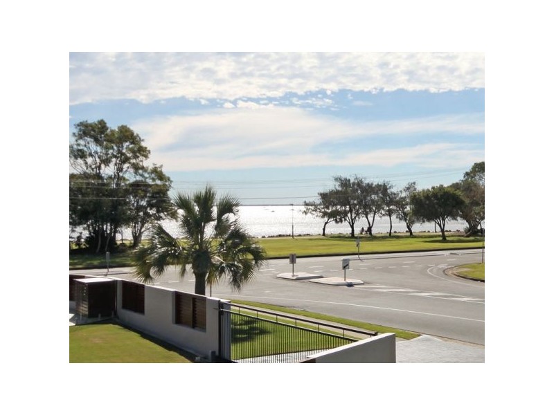 67 Sunnyside Road, Newport QLD 4020
