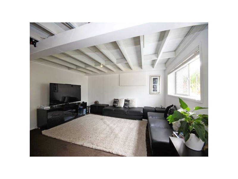 23 Mclennan St, Woody Point QLD 4019