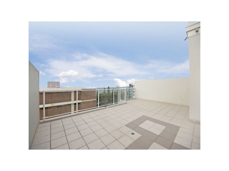 17/1-3 Sydney Street, Redcliffe QLD 4020