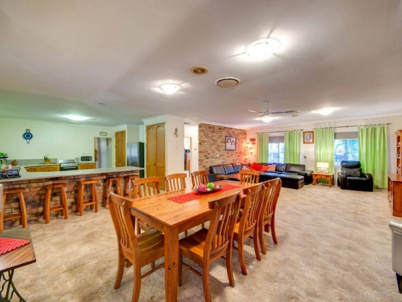 11 Byrnes Rd N, Joyner QLD 4500