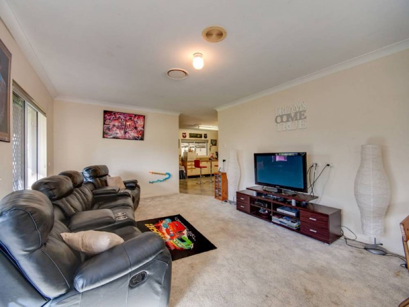 11 Byrnes Rd N, Joyner QLD 4500