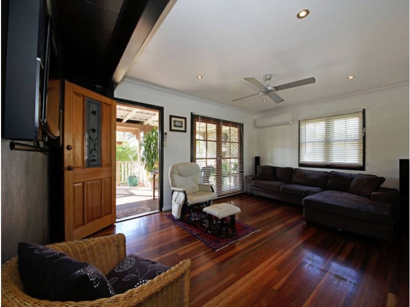 12 Alice Street, Clontarf QLD 4019