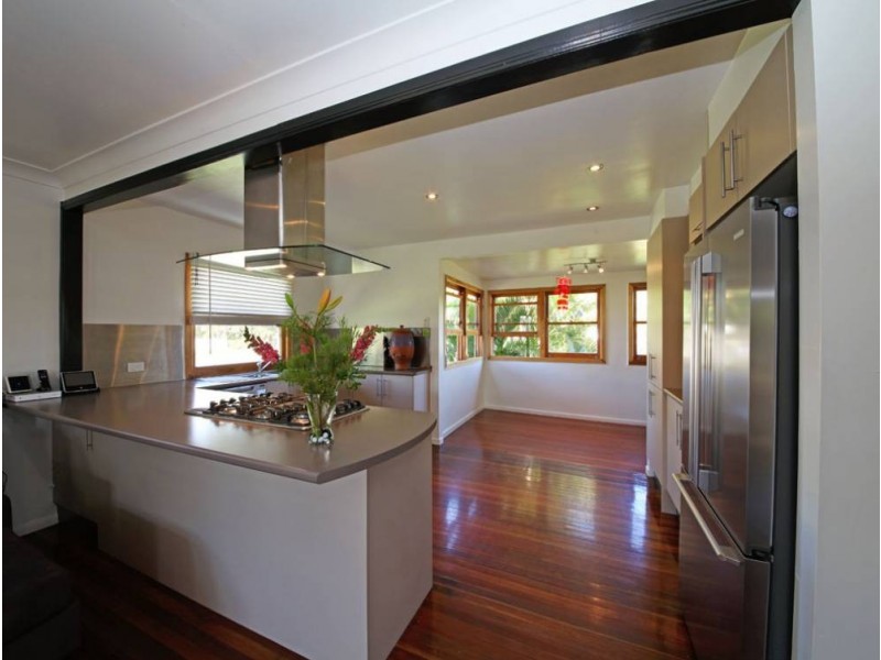 12 Alice Street, Clontarf QLD 4019