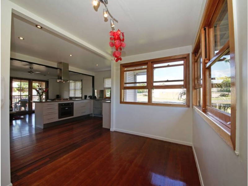 12 Alice Street, Clontarf QLD 4019