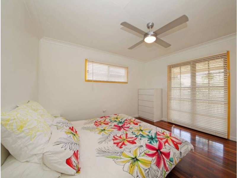 12 Alice Street, Clontarf QLD 4019