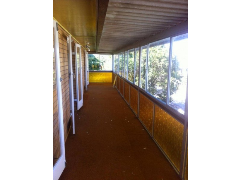 2/4 Rotary Cres, Redcliffe QLD 4020