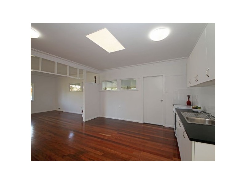 17 Beck Street, Clontarf QLD 4019