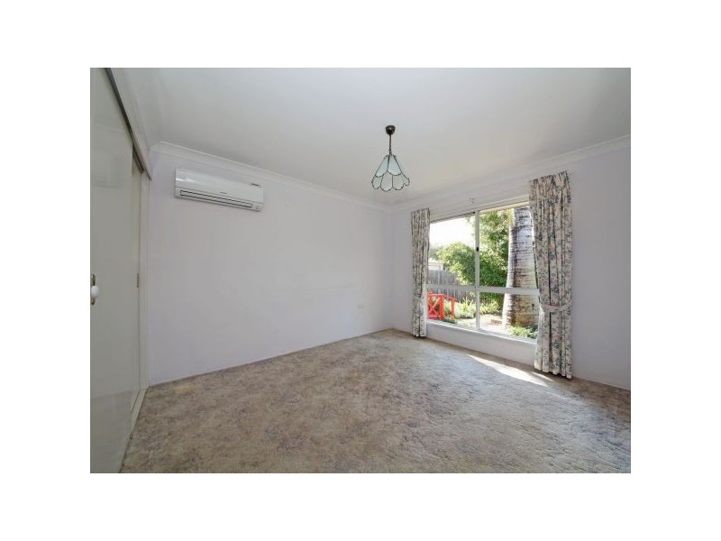 27 Magnolia Street, Margate QLD 4019